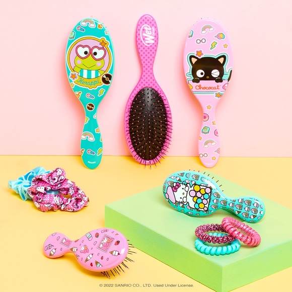 Hello Kitty Keroppi Sanrio Goody Wet Brush Limited Edition Detangler Gift Set - Picture 5 of 8
